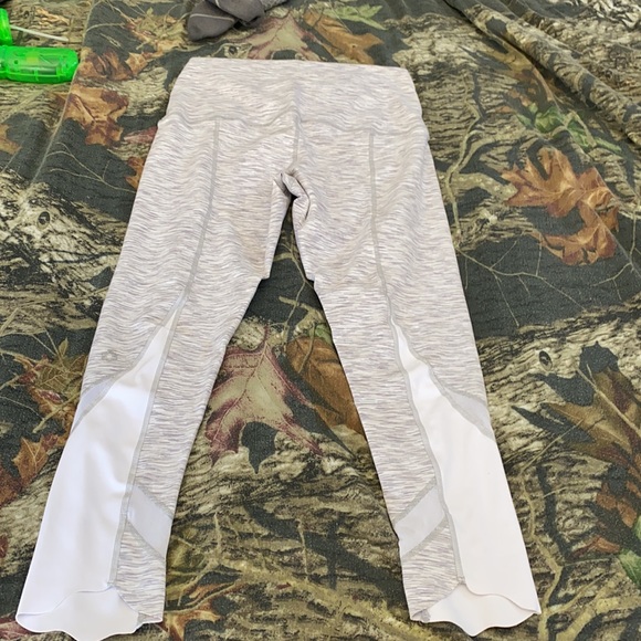 Honey athletics capris - Picture 2 of 2